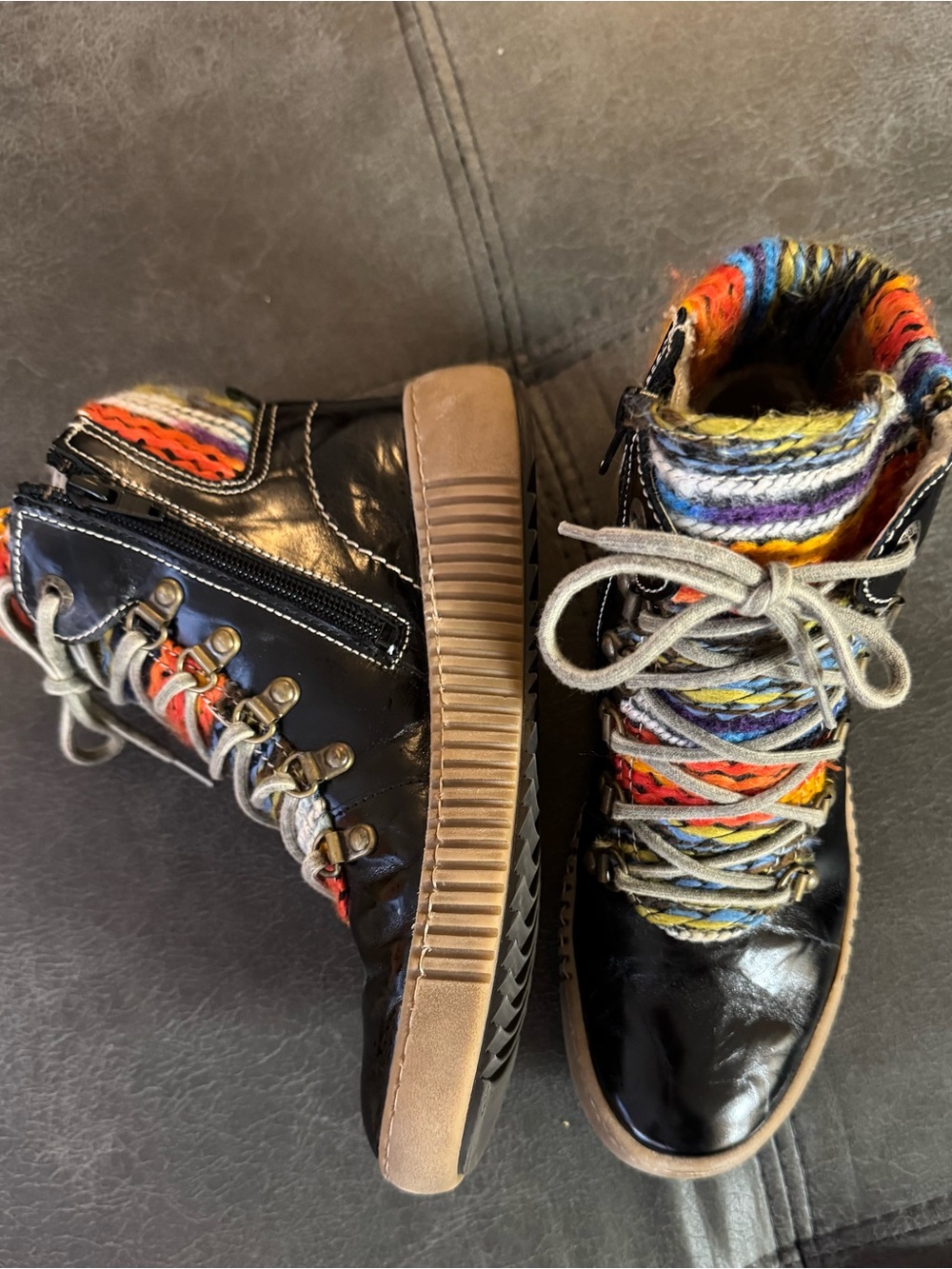 Josef Seibel Black Leather Chukka Boots with Multicolor Knit Collar